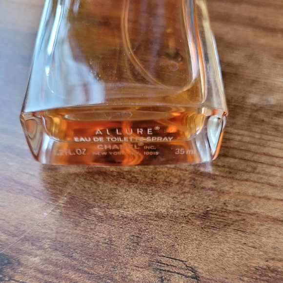 Chanel Allure - Picture 2 of 4